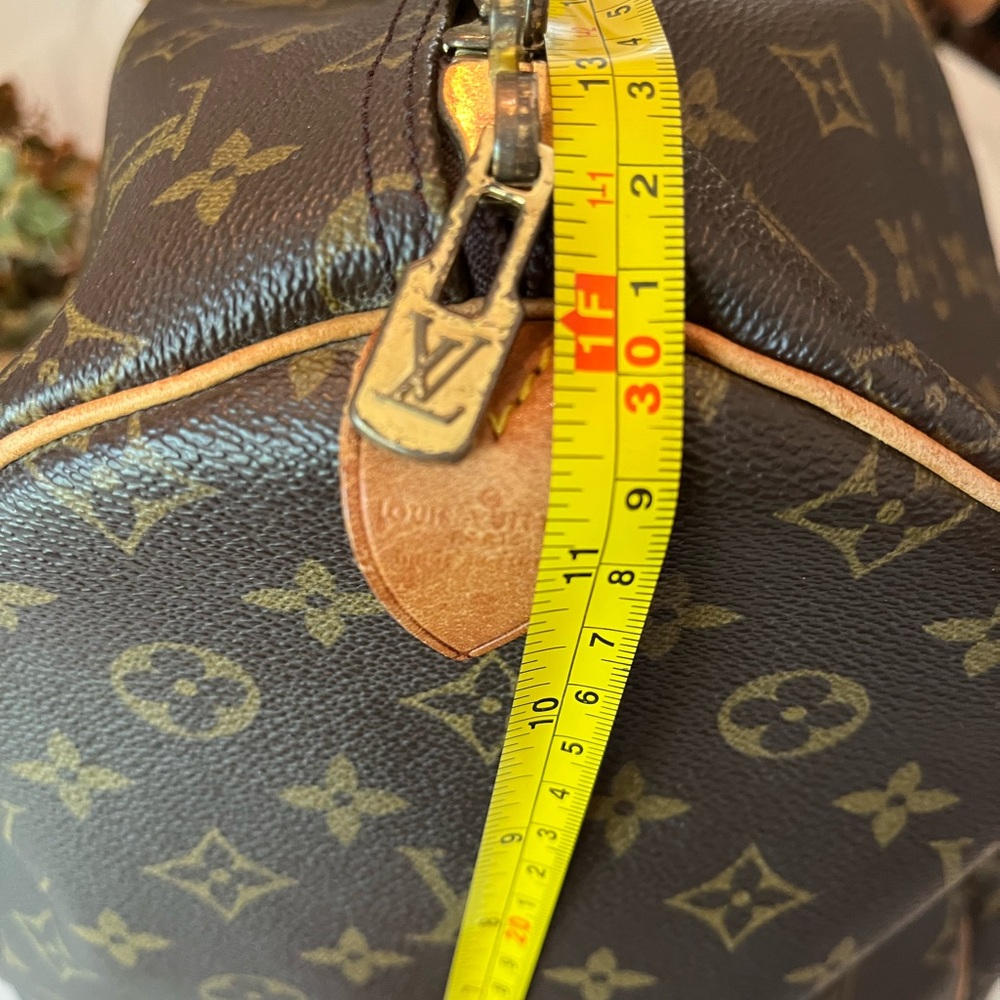✈️ Louis Vuitton Keepall 55 Monogram Canvas — Classic Travel Icon - Picture 15 of 16